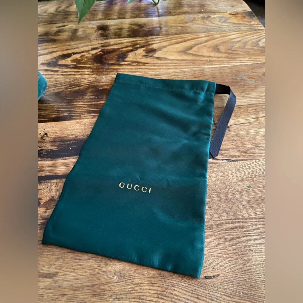 Gucci - Picture 4 of 4